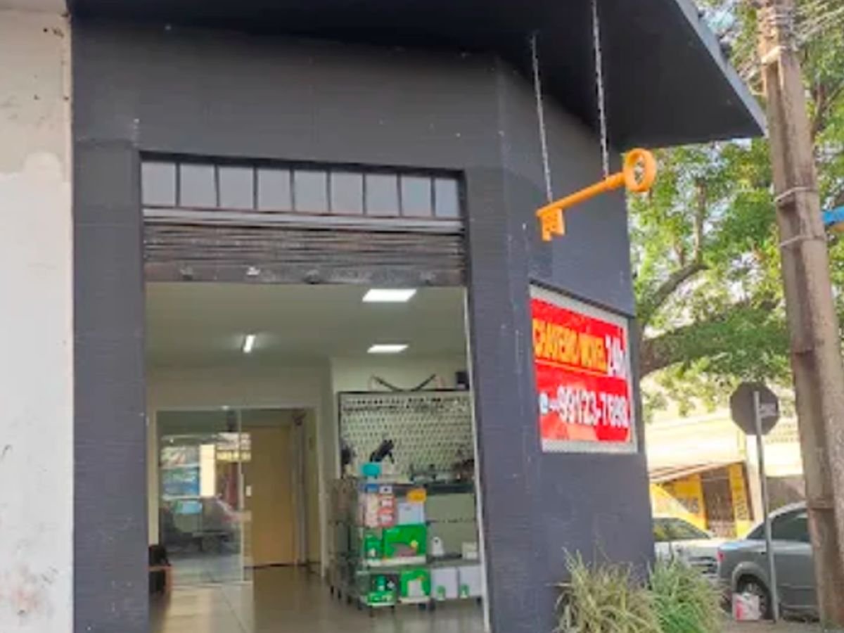 Fachada da loja Chaveiro 24hs Brazilian Security na Avenida Morangueira, Maringá